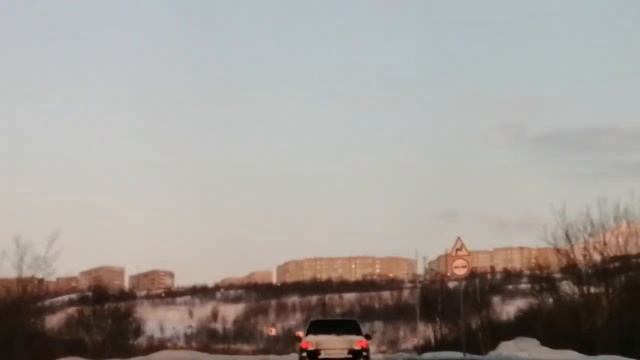 11.01.2024. Еду с дачи. Снимаю красивые горы и город)