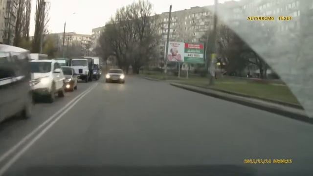 Едет по встречке лоб в лоб (Победа, Днепр) | Авто Информ?