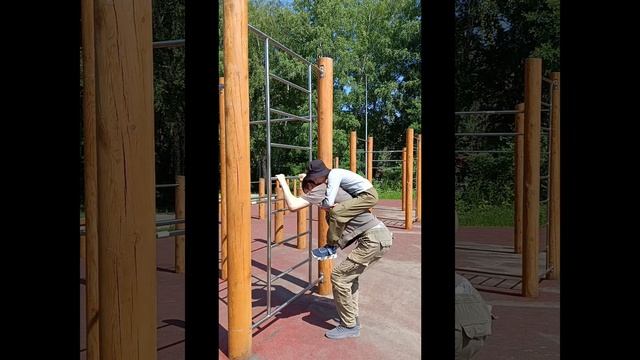 Брат забыл дома гантелю