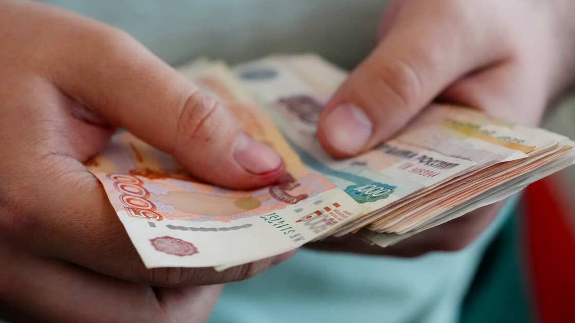 Томичка выманила у мужчины 345 тыс. с помощью несуществующего ребенка и болезней