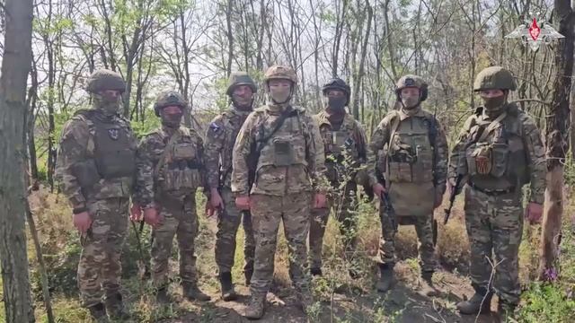 Бойцы СВО поздравили граждан России с праздником!