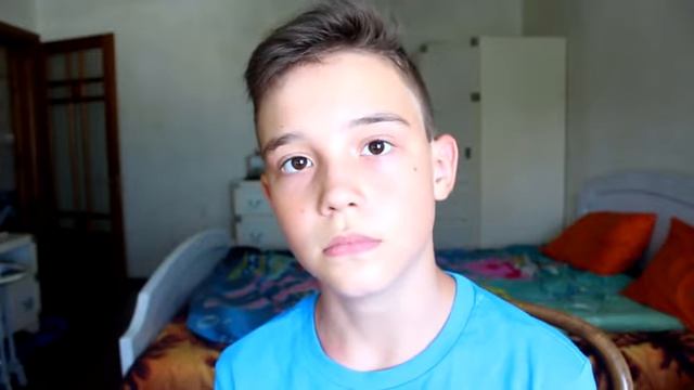 Смотрю свои первые видео