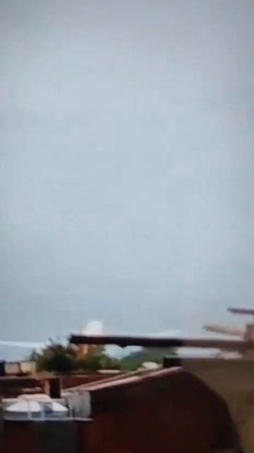 Видео крушения самолёта Boeing 787-8 Dreamliner в Индии #новости #сми #крушение #самолет #индия