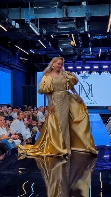 Анна Калашникова в нереально красивом образе ⭐️❤️ на fashion-фестивале «Модная волна»  Краш?✨