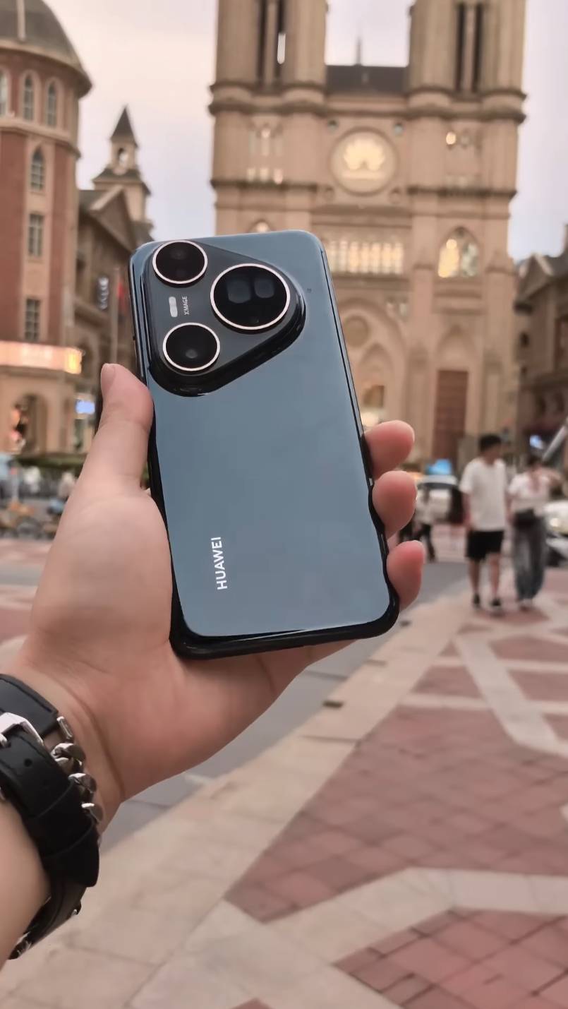 Huawei Pura 80 Ultra -ШОКИРУЮЩАЯ камера! Первое знакомство с новым Топом📸🚀#shorts #HuaweiPura80
