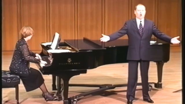 УНП "Черные брови, карие очи"   - исп. Петр Скусниченко