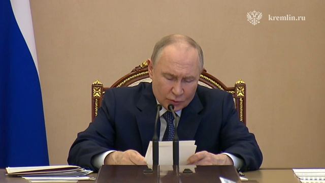 Путин на совещании по рассмотрению параметров государственной программы вооружения