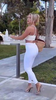 1FB4yFnbgio - My fancy tight pants street style summer outfit idea for the day #fashion #style #out