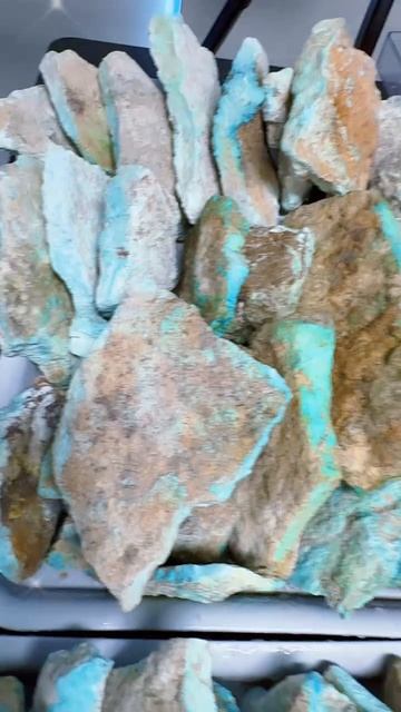 250611-7 Turquoise Rough: Slice Open Time’s Palette with One Cut