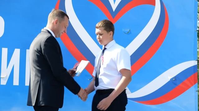 В День России в Саратове состоялось торжественное поднятие государственного флага.