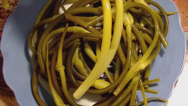 ЧЕСНОЧНЫЕ СТРЕЛКИ вкуснее оливок.