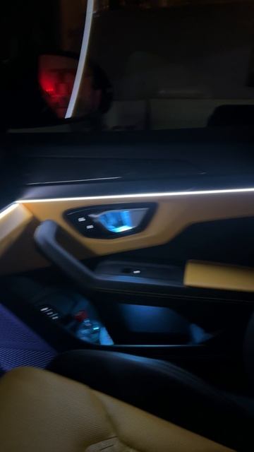 Lamborghini urus подсветка салона