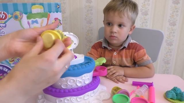 Рома и Диана ★ Плей До Торт готовим кексы и конфеты из пластилина Play Doh Cake
