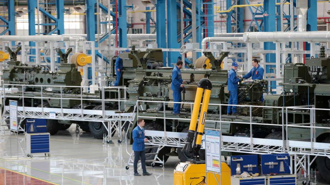Путин: новая госпрограмма должна обеспечить создание универсальной системы ПВО