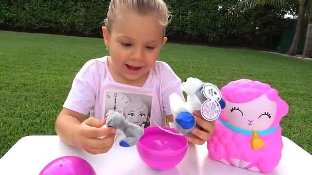 Рома и Диана Рома и Диана играют в подвижные игры для детей