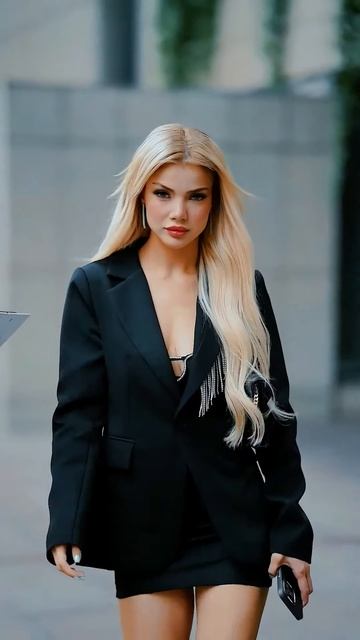 DKHnXl_zOBQ - Beautiful Street Fashion Outfits Style #shorts
