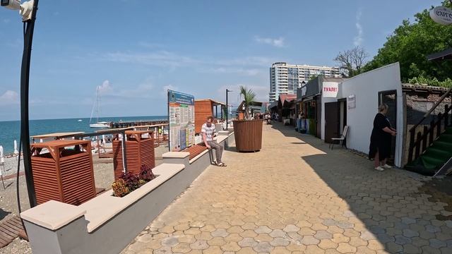 А Санек ходит? Лазаревское набережная 12.06.2025.