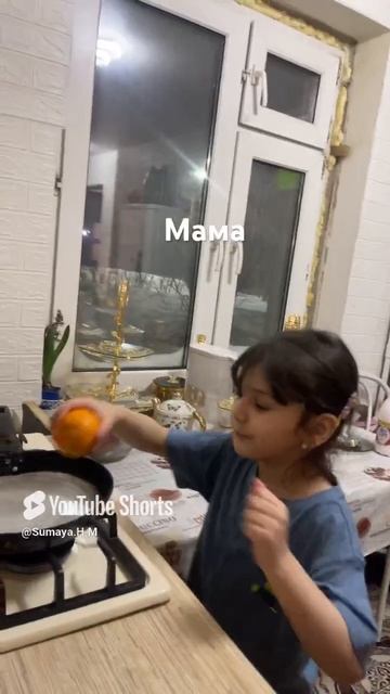 Мама и я))