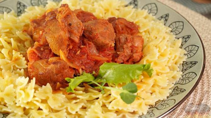 Мясное рагу с пастой – для сытности прекрасно. ПАСТИЦАДА