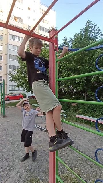 Дворовые суперниндзя. Часть 2.mp4