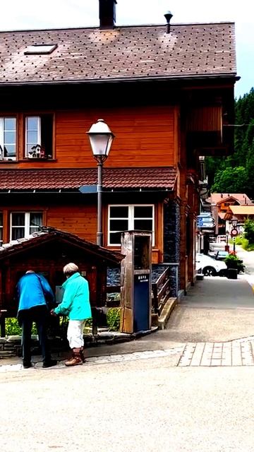 Камера попала в эпицентр событий