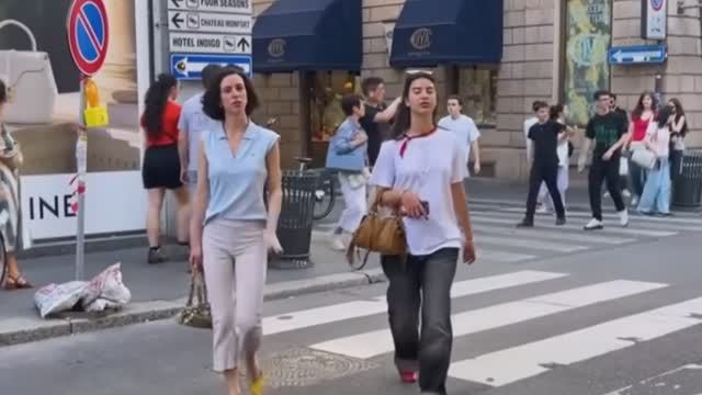 ✨ Ритм города: Уличные модники Милана