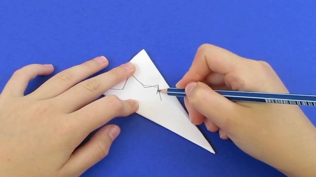 Как_вырезать_снежинки_из_бумаги_видео