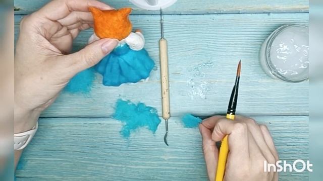 Лиса Патрикеевна, ватная игрушка, часть 4. Платье с фартуком и цветочками