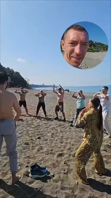 Очень простой, но эффективный комплекс Цигун, который можно выполнять самостоятельно.