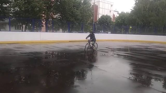 Велошкола для взрослых. Занятие в дождь.