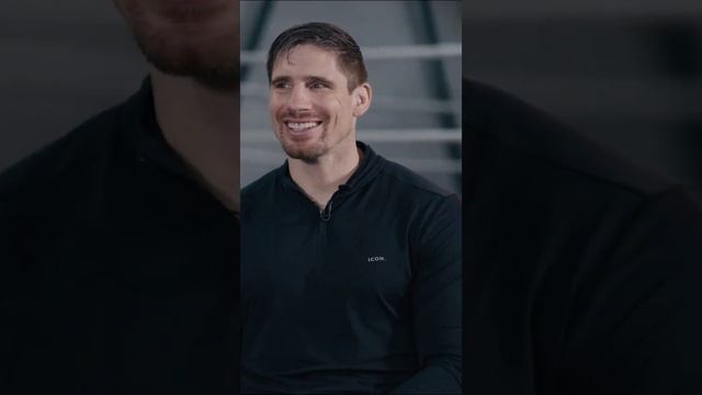 💥14 июня GLORY100 и суперпоединок Артема Вахитова и Рико Верхувена.