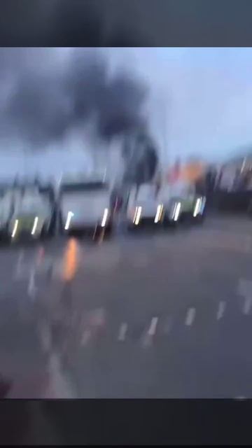 ПРОТЕСТЫ ПРОТИВ МИГРАНТОВ: в городе Баллимене, Северная Ирландия, начались беспорядки.