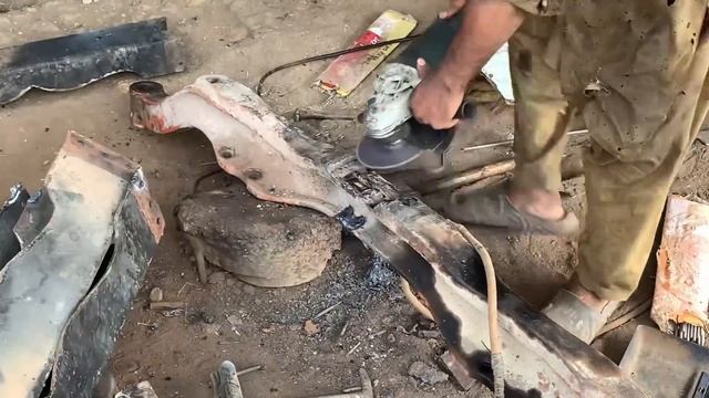 Пакистанские мастера - восстановление передней оси грузовика