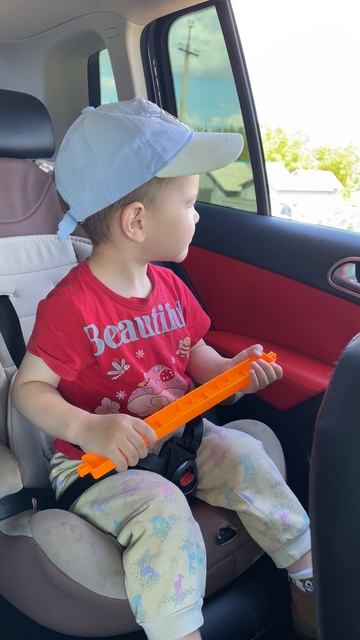 Ваня до бабули