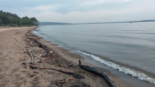 На закате: море 🌊 парит и греет. Обмен телами погибших солдат РФ и Украины всё-таки начался. Элиты