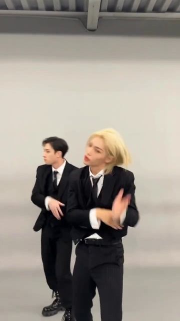 1000053582.mp4