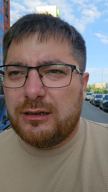 Мне 35, а у меня до сих пор девушки нет, жена же виновата. 🤣