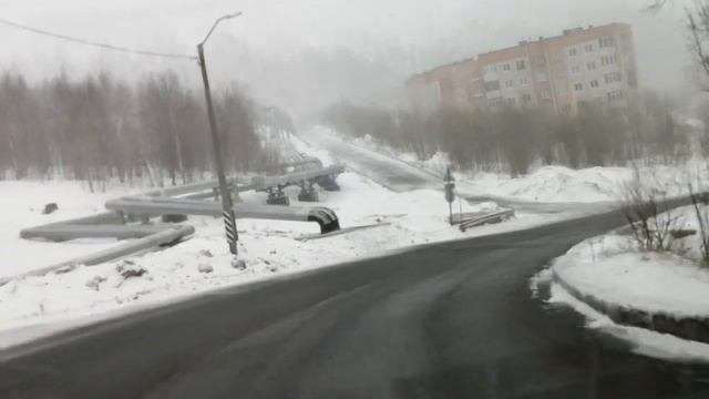10.05.2024. Кировск. Еду по городу) думаю, что сегодня 11 мая))