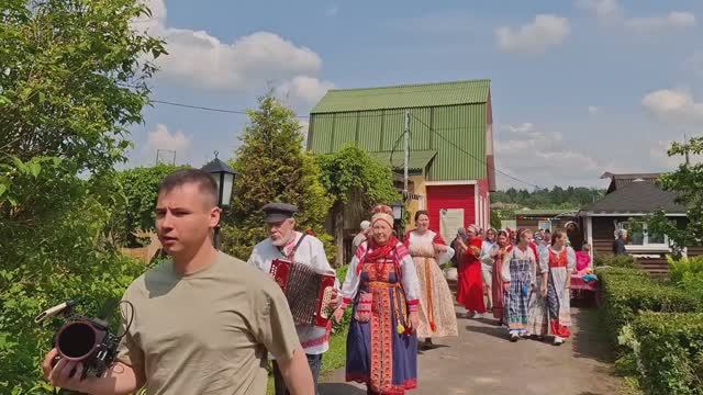 День России: Праздник в сердце деревни 🇷🇺🌾