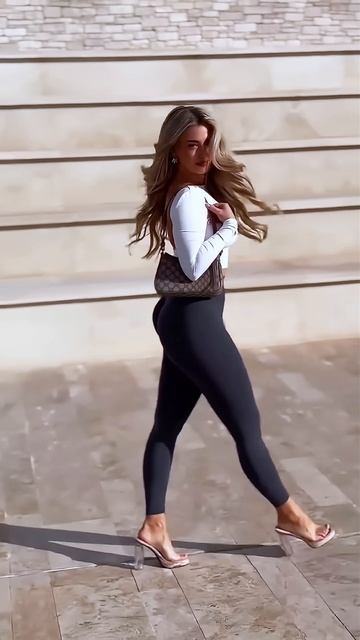 0VpNOMSWSmA - Gorgeous model in fancy tight pants street style fashion #fashion  #style #outfit #sho