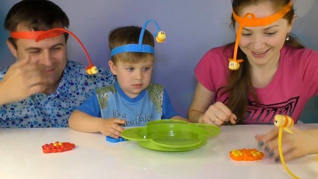 Рома и Диана Играем Челлендж ПЧЕЛКИ Crazy Bee Challenge