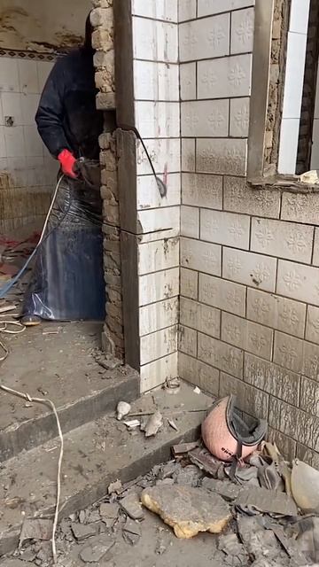 Хозяйка уже почти достроенного дома: «Хочу, чтобы в коридоре была маленькая полочка для кофе!!! »