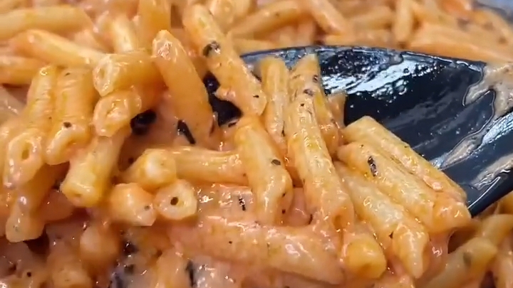 Паста в сливочно-томатном соусе...🍝🍅😋