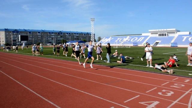 4х400 метров юноши. Чемпионат и первенство Тобольска по
