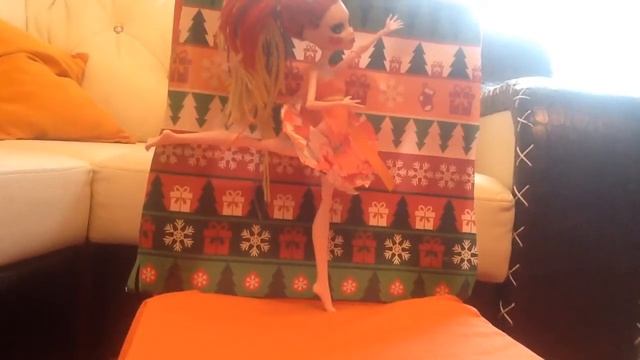 Полу-клип ,,танец грустной куклы" класическая музыка| Васелиса Идейкина