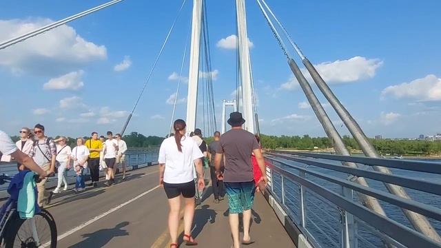 Праздник День России 🇷🇺 Вантовый мост. Центральная набережная .Красноярск