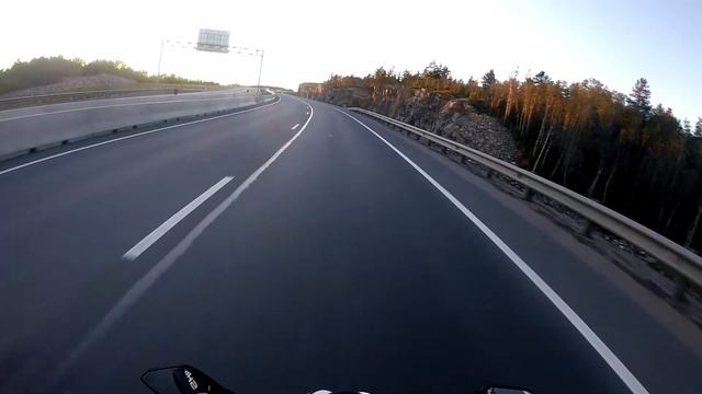 посадка вертолёта на дорогу