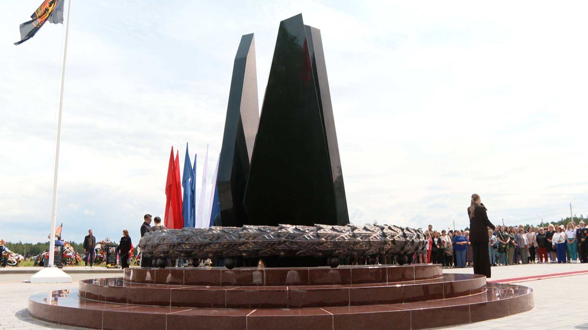 Открытие памятника воинам