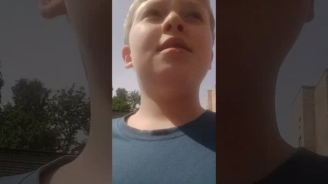 Я с телефоном 😀😀😀 но без Димы 😭😭😭