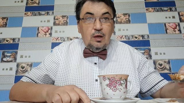 С праздником, товарищи и друзья!